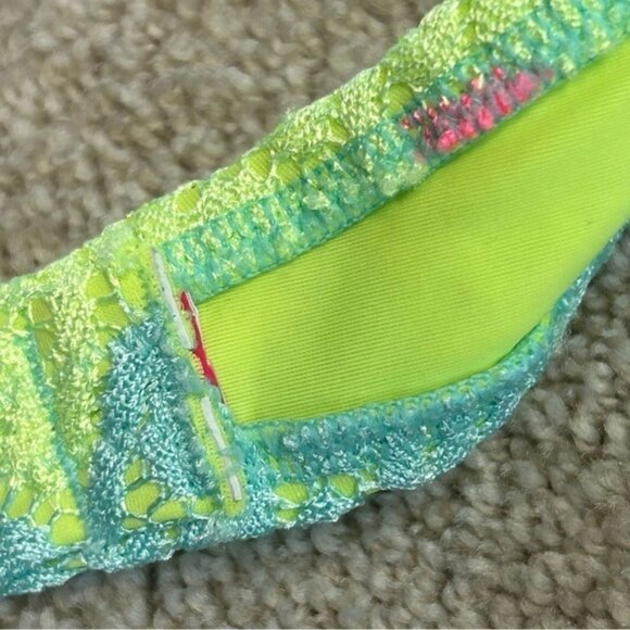 Victorias Secret pink blue yellow knit zigzag print two piece bikini swimsuit - Picture 4 of 5